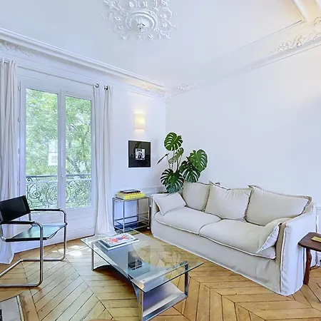 Cosy Flat Near Montmartre